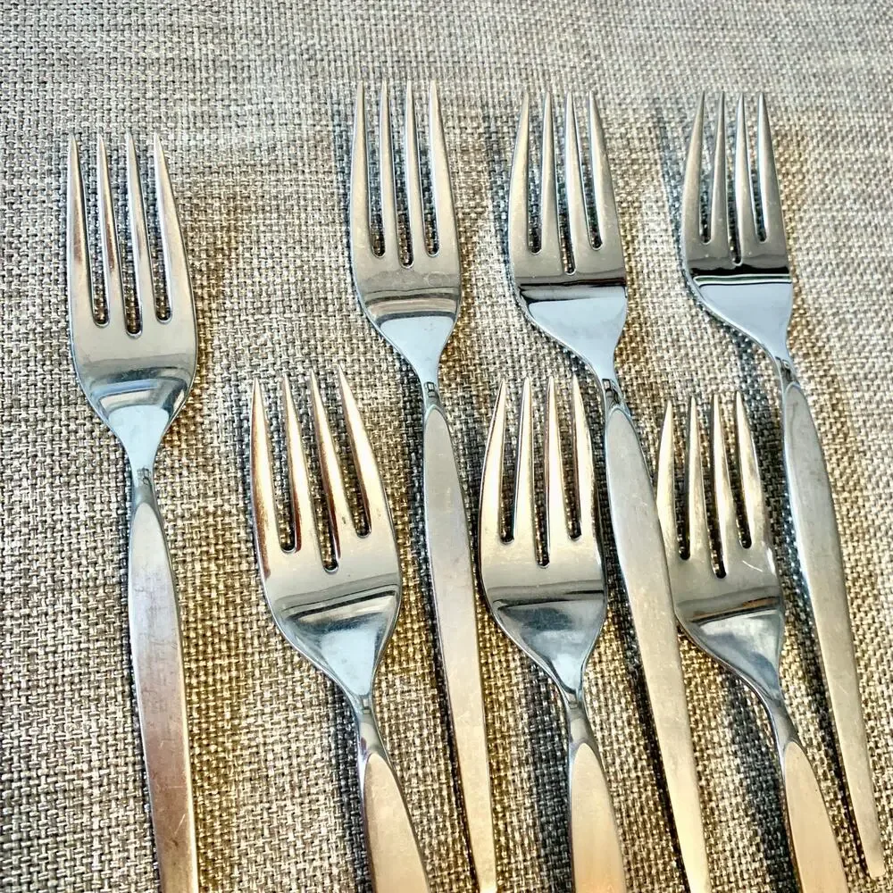 Oneida Community Older Satinique Stainless 7 Salad Dessert Forks Crocker 6” MCM